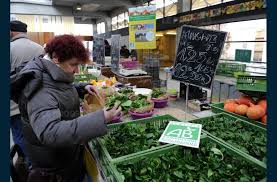 Le Marche Bio A Lieu Le Mercredi De 8 A 13 Heures Sous Le Marche Couvert Photo Jean Pierre Balfin Cuisine Bio Recette Bio Bio