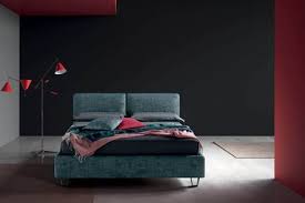 La camera da letto è quella in cui passiamo la maggior parte delle ore che trascorriamo a casa. Letti Moderni
