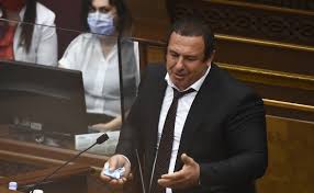 Парламент Армении одобрил арест лидера оппозиции — РБК