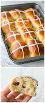 Hot Cross Buns Recipe I Loved How Super Fluffy These Are Great Easter Tradition Natashaskitchen Hot Cross Buns Recipe Cross Buns Recipe Cross Buns