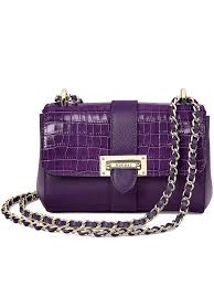 Gu_de is a '70s inspired bag brand that features timeless silhouettes with a twist, like this. Designer Bags Brands Uk Iucn Water