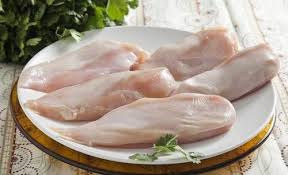 Untuk anda yang sedang menjalani program diet, pilihan teknik pengolahan lain seperti kukus, rebus, dan panggang bisa dijadikan solusi yang lebih sehat dalam mengurangi jumlah kolesterol dan lemak. Nilai Energi Dada Ayam Rebus Tanpa Kulit Berapa Banyak Kalori Dalam Dada Ayam Rebus