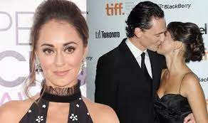 She was dating the british actor tom hiddleston. I Was Very Naive Alan Partridge Star Susannah Fielding On Dating Tom Hiddleston Celebrity News Showbiz Tv Express Co Uk