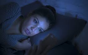 Insomnia: Symptoms, types, causes, effects, and treatments | therapist.com