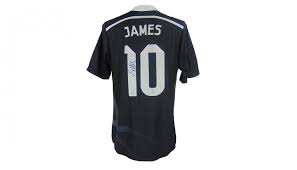 4.7 out of 5 stars 9. James Signed Black 2014 15 Real Madrid Football Shirt Charitystars