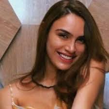 Sandra Mar's Instagram, Twitter & Facebook