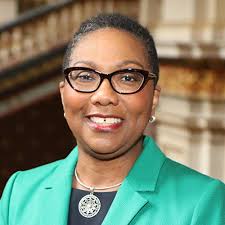 Alicia Herbert's Instagram, Twitter & Facebook