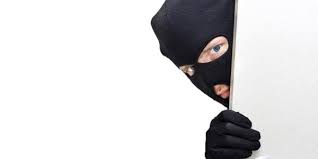 Rüyada iş arkadaşının hırsızlık yaptığını görüldüyse aradaki buzların eritileceğine, iyi ve olumlu olaylarla karşılaşacağına, hayırlı kişiler ile çalışıp çok kazanç sağlayacağına, bir sebeple etrafındaki bazı insanlar ile arasının açılacağına, yaşamın kolay hale geleceğine, çok büyük kazançlar elde. Ruyada Hirsizlik Yapmak Ruyatabirleri Com