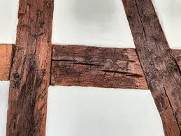 Weil der großteil der temperaturdifferenz zwischen innen und außen in der dämmung abfällt, ist das fachwerk nur wenig wärmer als die außenluft. Fachwerk Naturbaustoffe Wissing De