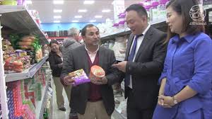 Comerciante que hace fila eterna en mall chino de santiago: Inauguracion Mall Chino Youtube