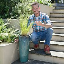 Nick Bailey Explains How Ratio Shape And Form Are Key For A Display That Will Look Good Anywhere In The Garden Bbc Gardeners World Magazine Shape And Form Bailey Nick