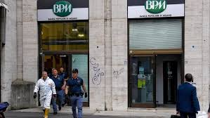 Al fine di identificare nello spazio ogni singola filiale di banca banco di napoli s.p.a è stato creato un codice cab, rinvenibile anche dal codice iban del proprio conto corrente, mentre il. Colpo Della Banda Del Buco Nel Cuore Di Napoli Portano Via 100mila Euro
