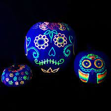 Glow In The Dark Pumpkins Halloween Selber Machen Halloween Deko Selber Machen Gefullter Kurbis