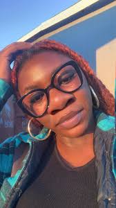 Woman 🙄 let's fight corruption say no to a man who gives you money when  you are not his wife 🙄😂😂