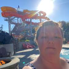 What are the differences between lodges besides location?