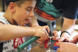 Stachelmonster schlägt Red Rocket