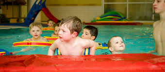 Ab wann kann mein kind schwimmen lernen? Schwimmen Lernen Schwimmkurs Frankfurt Wiesbaden H2o Schwimmschule Prasler