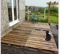 Quick Deck From Pallets Diy Deck Cheap Backyard Garden Floor