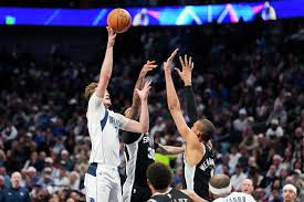 Mike Schmitz wants to crash party with Spurs, Thunder, but the NBA just made his job harder