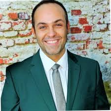 Danielle Pawlak's Instagram, Twitter & Facebook