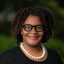 Erin Mowry's Instagram, Twitter & Facebook