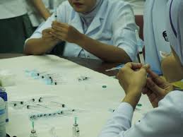 How to pronounce gigi in english with british accent. Facebook