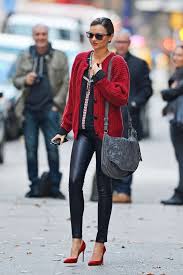 See more about miranda kerr, model and beauty. Miranda Kerr S Street Style Secret Miranda Kerr Street Style Fashion Street Style
