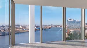 Direkt am fluss gelegen wird er mit seiner neuen repräsentativen bebauung zur weithin sichtbaren landmarke und zu einem weiteren anziehungspunkt der pulsierenden hafencity. Hamburg Hafencity Luxuswohnturm The Crown Neubau In Der Entstehung Immobilien