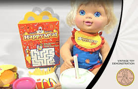 Vintage Toy Demonstration: McDonaldland Happy Meal Girl from Hasbro (1997) 