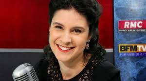 Apolline de malherbe présente le magazine politique dominical de bfm tv (bfm politique, le dimanche de 18 à 20 heures). Apolline De Malherbe Remplace Officiellement Jean Jacques Bourdin Sur Buzz Insolite Et Culture