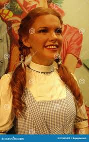 Dorothy Dollar's Instagram, Twitter & Facebook