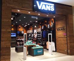 Cerchi un hotel vicino a gurney plaza a downtown george town? Vans Store Gurney Plaza Online