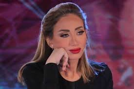 رحلت امي فبقي انا وأخي ب المنزل كنا نجلس انا وهوا أمام التلفاز فنظر الي واقترب مني فقال : Ø¨Ø¹Ø¯ Ø³Ø§Ø¹Ø§Øª Ù…Ù† Ø¸Ù‡ÙˆØ±Ù‡Ø§ Ù…Ø¹ Ø±ÙŠÙ‡Ø§Ù… Ø³Ø¹ÙŠØ¯ ÙØªØ§Ø© ØªØ¹ÙˆØ¯ Ù„ÙˆØ§Ù„Ø¯ØªÙ‡Ø§ Ø¨Ø¹Ø¯ ØºÙŠØ§Ø¨ 14 Ø¹Ø§Ù… Ø§ ÙÙŠØ¯ÙŠÙˆ Ø§Ù„Ù…ØµØ±ÙŠ Ø§Ù„ÙŠÙˆÙ…