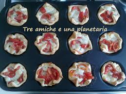 Cestini Di Sfoglia Con Pomodorini E Mozzarella Tre Amiche E Una Planetaria Pomodorini Ricette Preferite Ricette