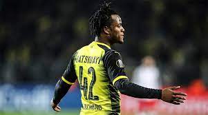 The website contains a statistic about the performance data of the player. Batshuayi Zuruck Zu Borussia Dortmund Sky Sport Austria