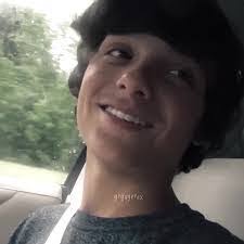 Aramis Jackson's Instagram, Twitter & Facebook