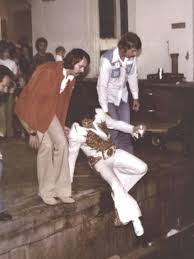 Joe Esposito shares the last year of Elvis's life struggles. Highlights  Joe, "After the contents of that book, (Elvis, What Happened) I believe a  large part of his spirit just gave up.