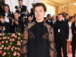 See more ideas about harry styles, harry, harry edward styles. Harry Styles Staggering Solo Earnings Fraser Coast Chronicle