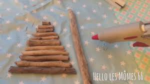 Sapin de noël en bois flotté sapin noel bois sapin de noel original structure bois guirlande lumineuse créations artisanales suspendu ornement effet. Diy Des Sapins De Noel En Bois Flotte Youtube