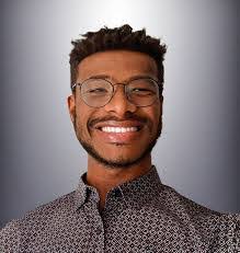 Albert Avelar's Instagram, Twitter & Facebook