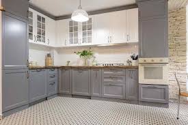 افضل ارضية للمطبخ من حيث الخامة والشكل المناسب كيف تختارها بعناية بيتك احلى