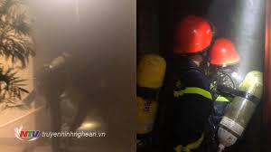#thoisuthanhnien #tinnongthanhnien #phongsuthanhnienđốt pháo điện trong tiệc sinh nhật dẫn đến hỏa hoạn tại quán bar x5 ở vĩnh phúc, khi phá tường vào bên tr. Chay Chung CÆ° TrÆ°á»ng Thá»‹nh á»Ÿ Tp Vinh Ä'ai Phat Thanh Va Truyá»n Hinh Nghá»‡ An