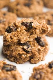 Healthy Oatmeal Raisin Breakfast Cookies Only 82 Calories These Skinny Cookies Don T Taste Healthy At All Healthy Baking Breakfast Cookies Healthy Oatmeal