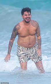 Discover more posts about adam lambert. Queen Singer Adam Lambert Displays A Stocky New Look As He Packs On The Pda With A New Hunk Daily Mail Online