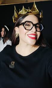 Es para adultos, jóvenes y niños (solo con un acompañante). *Acompañante  del niño 👧🏻🧒🏻o niña NO COVER ☺️