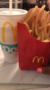 Large Fries And Large Sweet Tea From Mcdonald S For 3 61 Mcdonalds Sweet Tea American Fast Food Sweet Tea