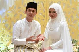Sam ingin mengesahkan bahawa pada januari lepas sam dan aida telah memfailkan penceraian perkahwinan kami di hadapan hakim mahkamah syariah. Berlaku Pergolakan Sam Bunkface Akui Krisis Dengan Isteri