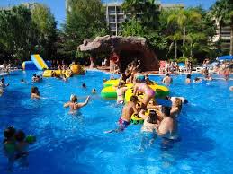 Check spelling or type a new query. Fiesta De Los Hinchables Bild Von H10 Salauris Palace Salou Tripadvisor