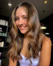 Bronze Balayage with L44. What a beautiful natural look @anna_vanniekerk  @stylebarvillagesquare @stylebarsa