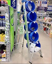 Use tables covered in white sheets to display items. 82 Yard Sale Displays Ideas In 2021 Yard Sale Garage Sale Tips Rummage Sale